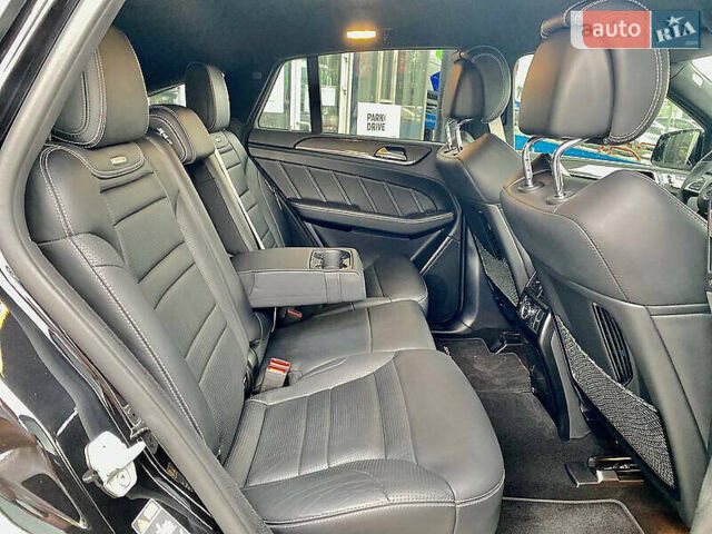 Черный Мерседес ГЛЕ-Класс, объемом двигателя 5.5 л и пробегом 44 тыс. км за 65000 $, фото 16 на Automoto.ua