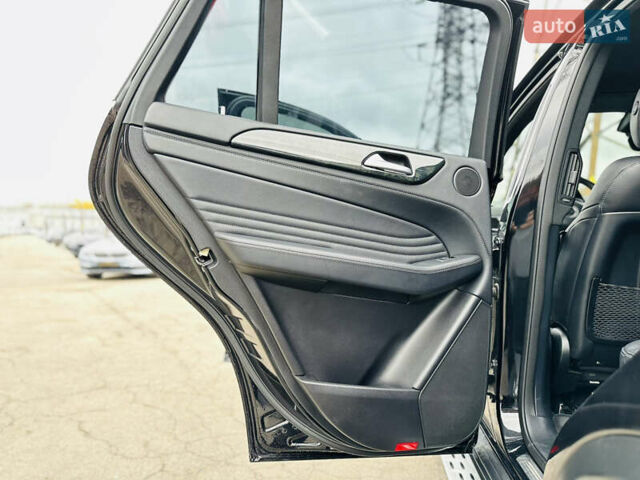 Черный Мерседес ГЛЕ-Класс, объемом двигателя 2.99 л и пробегом 118 тыс. км за 45999 $, фото 18 на Automoto.ua