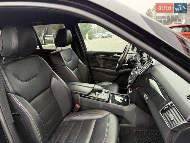 Черный Мерседес ГЛЕ-Класс, объемом двигателя 3 л и пробегом 99 тыс. км за 34900 $, фото 19 на Automoto.ua