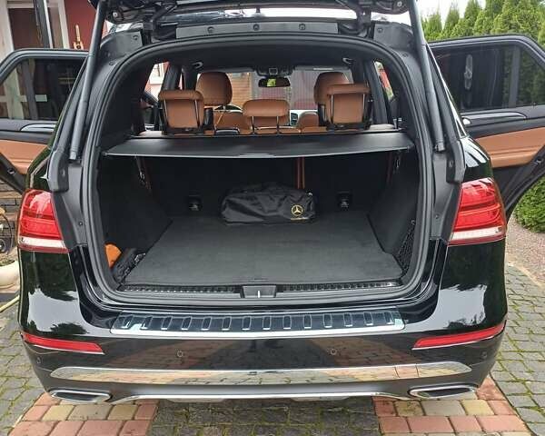 Мерседес ГЛЕ-Класс 2017 в Сарнах на Automoto.ua Черный Мерседес ГЛЕ-Класс, объемом двигателя 2.99 л и пробегом 69 тыс. км за 46500 $, фото 8 на Automoto.ua