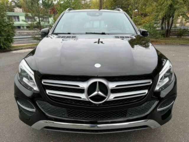 Мерседес ГЛЕ-Клас 2017 у Хмельницькому на Automoto.ua Чорний Мерседес ГЛЕ-Клас, об'ємом двигуна 3.5 л та пробігом 64 тис. км за 28500 $, фото 1 на Automoto.ua