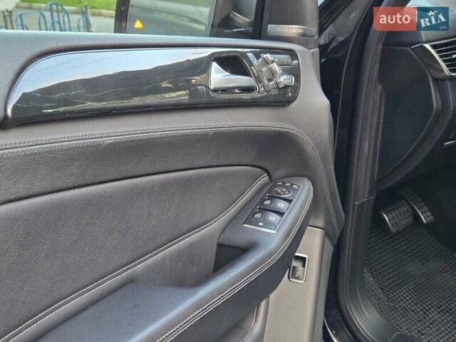 Чорний Мерседес ГЛЕ-Клас, об'ємом двигуна 3 л та пробігом 125 тис. км за 30200 $, фото 33 на Automoto.ua