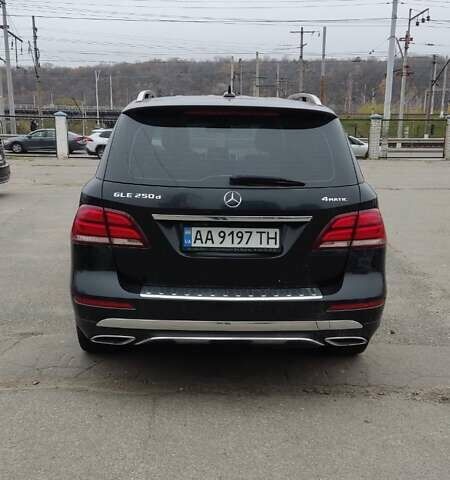 Черный Мерседес ГЛЕ-Класс, объемом двигателя 2.14 л и пробегом 292 тыс. км за 24610 $, фото 4 на Automoto.ua