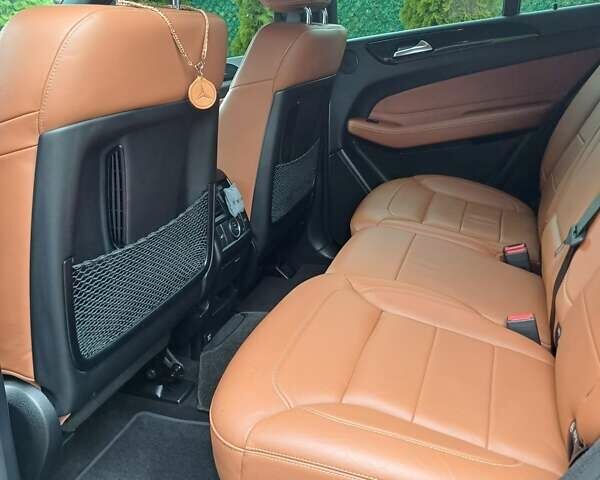 Мерседес ГЛЕ-Класс 2017 в Сарнах на Automoto.ua Черный Мерседес ГЛЕ-Класс, объемом двигателя 2.99 л и пробегом 69 тыс. км за 46500 $, фото 5 на Automoto.ua