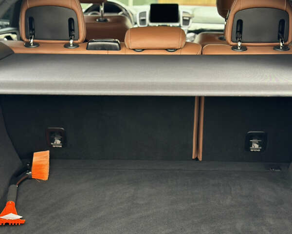 Черный Мерседес ГЛЕ-Класс, объемом двигателя 2.99 л и пробегом 145 тыс. км за 49000 $, фото 6 на Automoto.ua