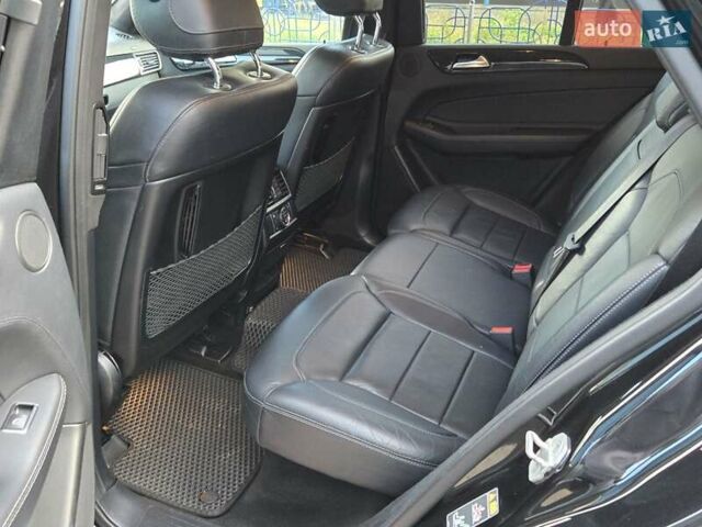 Мерседес ГЛЕ-Класс 2017 в Киеве на Automoto.ua Черный Мерседес ГЛЕ-Класс, объемом двигателя 3 л и пробегом 125 тыс. км за 33500 $, фото 13 на Automoto.ua