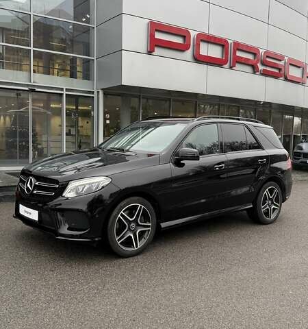 Черный Мерседес ГЛЕ-Класс, объемом двигателя 3 л и пробегом 99 тыс. км за 34900 $, фото 3 на Automoto.ua