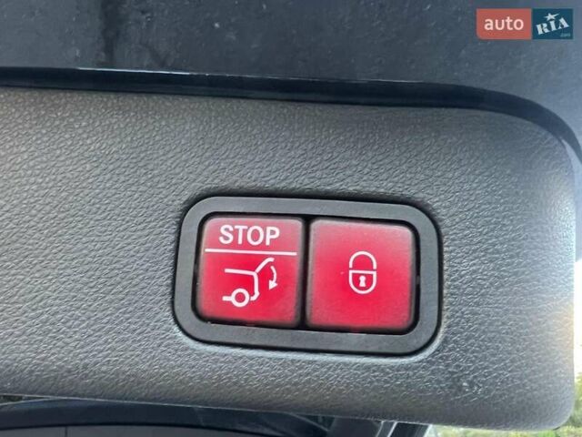 Мерседес ГЛЕ-Класс 2018 в Киеве на Automoto.ua Черный Мерседес ГЛЕ-Класс, объемом двигателя 4.66 л и пробегом 136 тыс. км за 28900 $, фото 25 на Automoto.ua