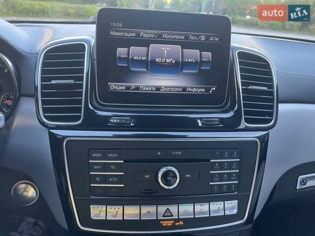 Мерседес ГЛЕ-Класс 2018 в Киеве на Automoto.ua Черный Мерседес ГЛЕ-Класс, объемом двигателя 4.66 л и пробегом 136 тыс. км за 28900 $, фото 15 на Automoto.ua