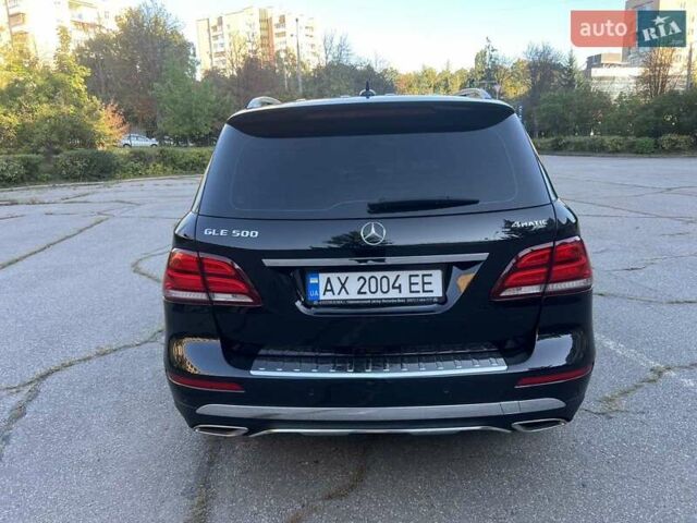 Мерседес ГЛЕ-Класс 2018 в Киеве на Automoto.ua Черный Мерседес ГЛЕ-Класс, объемом двигателя 4.66 л и пробегом 136 тыс. км за 28900 $, фото 1 на Automoto.ua