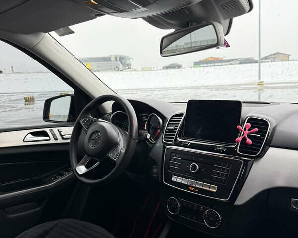 Черный Мерседес ГЛЕ-Класс, объемом двигателя 2.99 л и пробегом 234 тыс. км за 34999 $, фото 15 на Automoto.ua