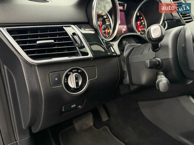 Черный Мерседес ГЛЕ-Класс, объемом двигателя 3.5 л и пробегом 149 тыс. км за 25800 $, фото 45 на Automoto.ua