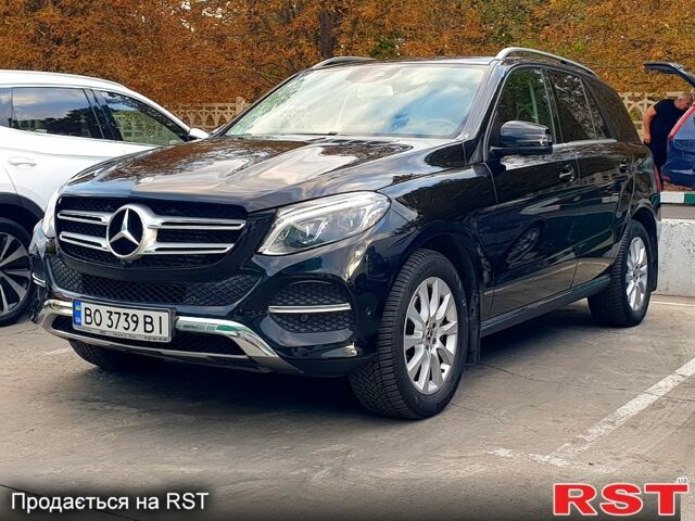 Мерседес ГЛЕ-Класс 2018 в Одессе на Automoto.ua Черный Мерседес ГЛЕ-Класс, объемом двигателя 2.1 л и пробегом 90 тыс. км за 42000 $, фото 1 на Automoto.ua