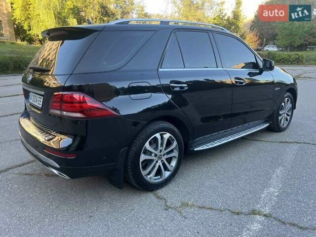 Мерседес ГЛЕ-Класс 2018 в Киеве на Automoto.ua Черный Мерседес ГЛЕ-Класс, объемом двигателя 4.66 л и пробегом 136 тыс. км за 28900 $, фото 5 на Automoto.ua
