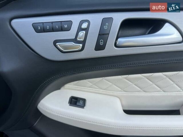 Мерседес ГЛЕ-Класс 2018 в Киеве на Automoto.ua Черный Мерседес ГЛЕ-Класс, объемом двигателя 4.66 л и пробегом 136 тыс. км за 28900 $, фото 22 на Automoto.ua