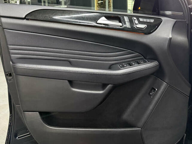 Черный Мерседес ГЛЕ-Класс, объемом двигателя 3 л и пробегом 77 тыс. км за 44000 $, фото 30 на Automoto.ua