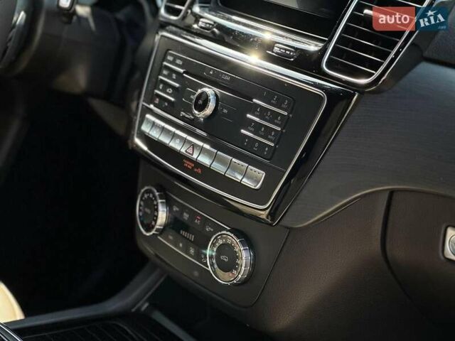 Черный Мерседес ГЛЕ-Класс, объемом двигателя 3.5 л и пробегом 48 тыс. км за 35000 $, фото 6 на Automoto.ua