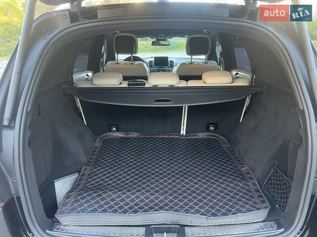 Мерседес ГЛЕ-Класс 2018 в Киеве на Automoto.ua Черный Мерседес ГЛЕ-Класс, объемом двигателя 4.66 л и пробегом 136 тыс. км за 28900 $, фото 26 на Automoto.ua