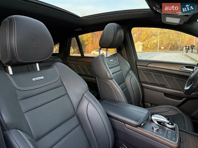 Мерседес ГЛЕ-Класс 2019 в Днепре (Днепропетровске) на Automoto.ua Черный Мерседес ГЛЕ-Класс, объемом двигателя 3 л и пробегом 59 тыс. км за 48600 $, фото 37 на Automoto.ua