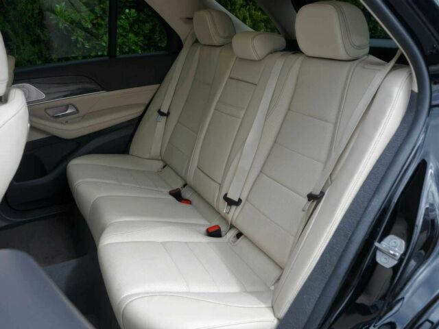 Черный Мерседес ГЛЕ-Класс, объемом двигателя 2 л и пробегом 46 тыс. км за 35000 $, фото 13 на Automoto.ua