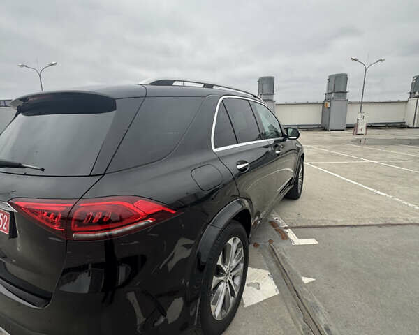 Мерседес ГЛЕ-Класс 2020 в Киеве на Automoto.ua Черный Мерседес ГЛЕ-Класс, объемом двигателя 2 л и пробегом 112 тыс. км за 46000 $, фото 3 на Automoto.ua