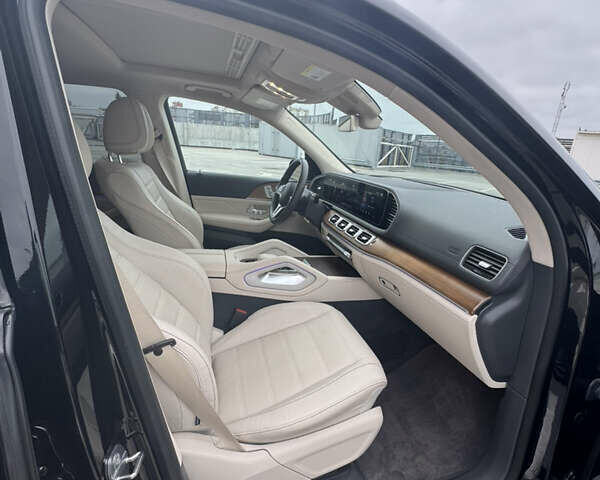 Мерседес ГЛЕ-Класс 2020 в Киеве на Automoto.ua Черный Мерседес ГЛЕ-Класс, объемом двигателя 2 л и пробегом 112 тыс. км за 46000 $, фото 13 на Automoto.ua