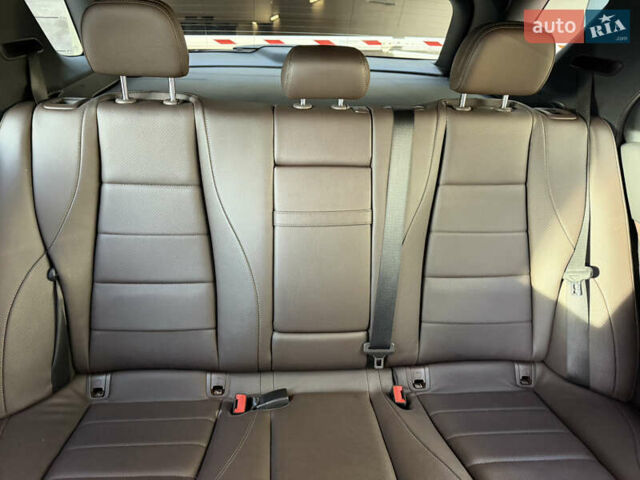 Черный Мерседес ГЛЕ-Класс, объемом двигателя 1.95 л и пробегом 60 тыс. км за 65000 $, фото 51 на Automoto.ua