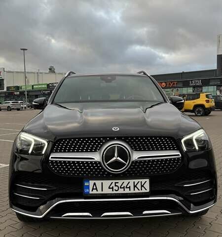 Мерседес ГЛЕ-Клас 2021 у Софіївська Борщагівка на Automoto.ua Чорний Мерседес ГЛЕ-Клас, об'ємом двигуна 1.95 л та пробігом 60 тис. км за 63000 $, фото 2 на Automoto.ua