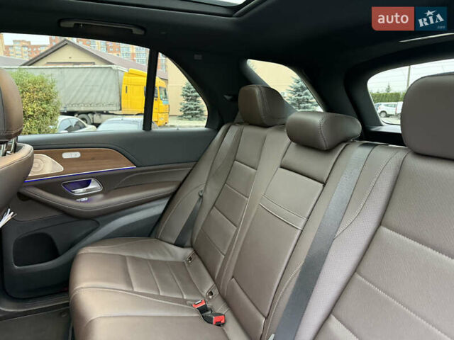 Черный Мерседес ГЛЕ-Класс, объемом двигателя 1.99 л и пробегом 32 тыс. км за 78999 $, фото 35 на Automoto.ua