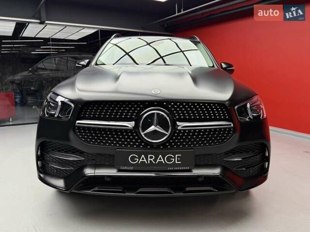 Черный Мерседес ГЛЕ-Класс, объемом двигателя 2 л и пробегом 90 тыс. км за 68900 $, фото 2 на Automoto.ua