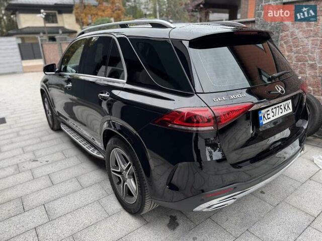 Черный Мерседес ГЛЕ-Класс, объемом двигателя 1.95 л и пробегом 182 тыс. км за 57500 $, фото 3 на Automoto.ua