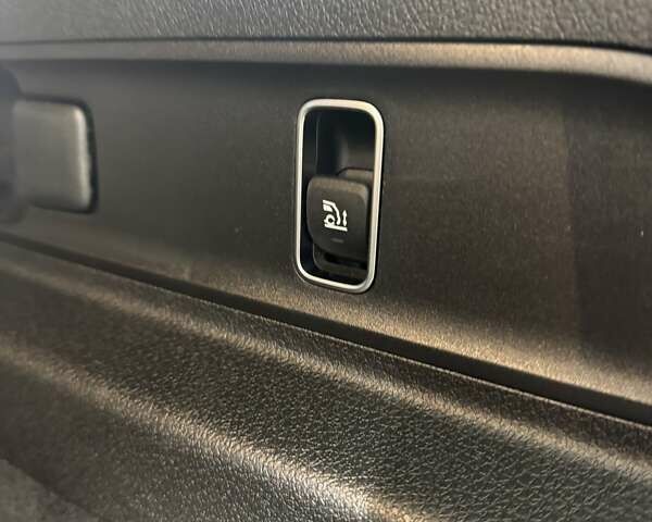 Черный Мерседес ГЛЕ-Класс, объемом двигателя 1.95 л и пробегом 182 тыс. км за 57500 $, фото 23 на Automoto.ua