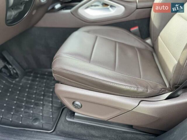 Черный Мерседес ГЛЕ-Класс, объемом двигателя 1.95 л и пробегом 182 тыс. км за 57500 $, фото 29 на Automoto.ua