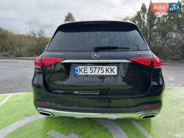 Черный Мерседес ГЛЕ-Класс, объемом двигателя 2 л и пробегом 182 тыс. км за 56000 $, фото 20 на Automoto.ua