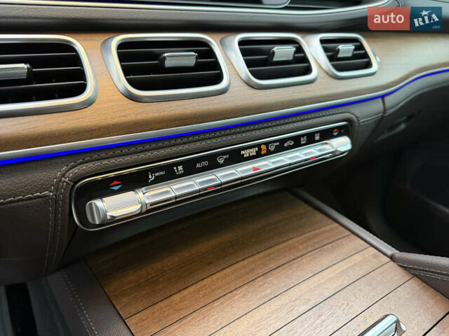 Черный Мерседес ГЛЕ-Класс, объемом двигателя 1.99 л и пробегом 32 тыс. км за 78999 $, фото 43 на Automoto.ua