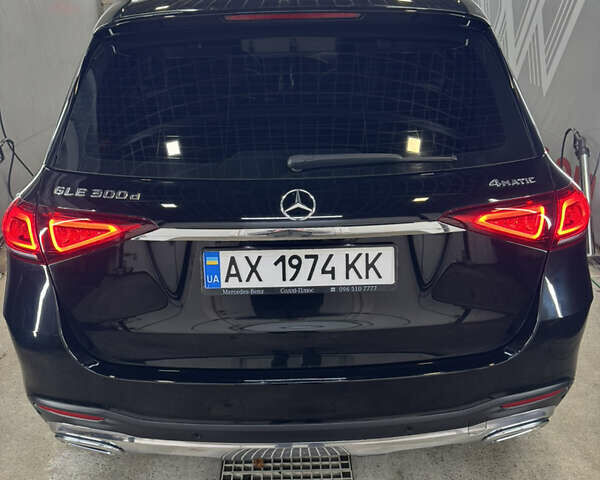 Черный Мерседес ГЛЕ-Класс, объемом двигателя 1.99 л и пробегом 76 тыс. км за 75000 $, фото 30 на Automoto.ua