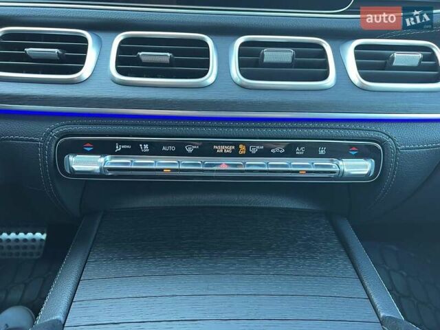 Черный Мерседес ГЛЕ-Класс, объемом двигателя 1.95 л и пробегом 73 тыс. км за 99990 $, фото 24 на Automoto.ua