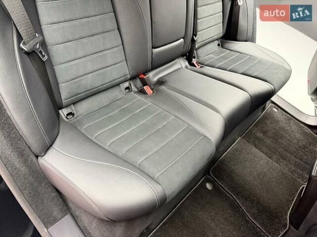 Черный Мерседес ГЛЕ-Класс, объемом двигателя 2 л и пробегом 90 тыс. км за 68900 $, фото 49 на Automoto.ua