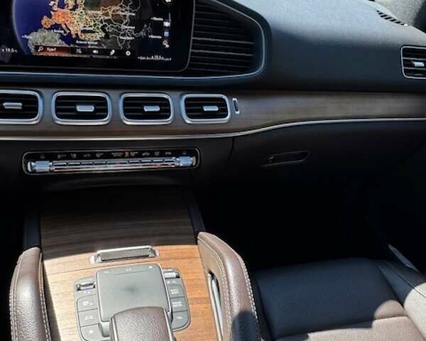 Черный Мерседес ГЛЕ-Класс, объемом двигателя 1.99 л и пробегом 180 тыс. км за 62000 $, фото 1 на Automoto.ua