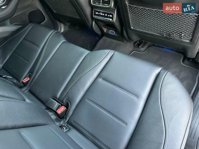 Черный Мерседес ГЛЕ-Класс, объемом двигателя 2.99 л и пробегом 75 тыс. км за 98888 $, фото 92 на Automoto.ua