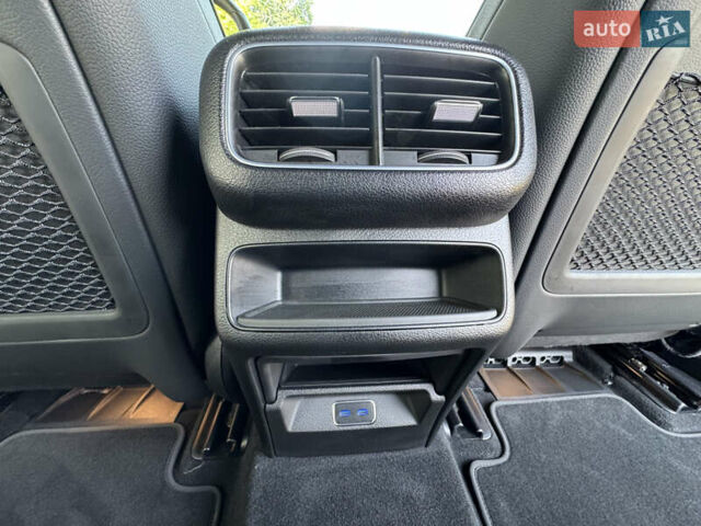 Черный Мерседес ГЛЕ-Класс, объемом двигателя 1.99 л и пробегом 43 тыс. км за 89999 $, фото 124 на Automoto.ua