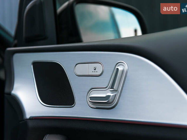 Черный Мерседес ГЛЕ-Класс, объемом двигателя 1.95 л и пробегом 39 тыс. км за 75000 $, фото 33 на Automoto.ua