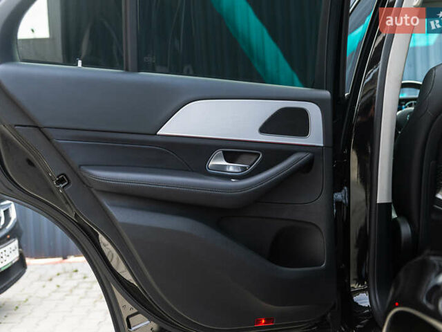 Черный Мерседес ГЛЕ-Класс, объемом двигателя 1.95 л и пробегом 39 тыс. км за 75000 $, фото 28 на Automoto.ua