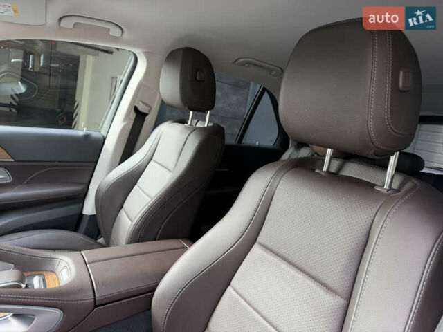 Черный Мерседес ГЛЕ-Класс, объемом двигателя 1.99 л и пробегом 48 тыс. км за 77500 $, фото 51 на Automoto.ua