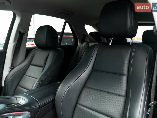 Черный Мерседес ГЛЕ-Класс, объемом двигателя 1.95 л и пробегом 39 тыс. км за 75000 $, фото 27 на Automoto.ua