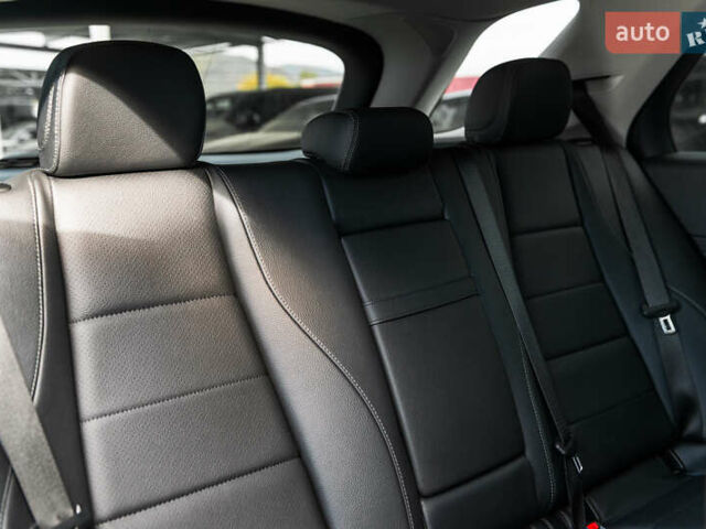 Черный Мерседес ГЛЕ-Класс, объемом двигателя 1.95 л и пробегом 39 тыс. км за 75000 $, фото 31 на Automoto.ua