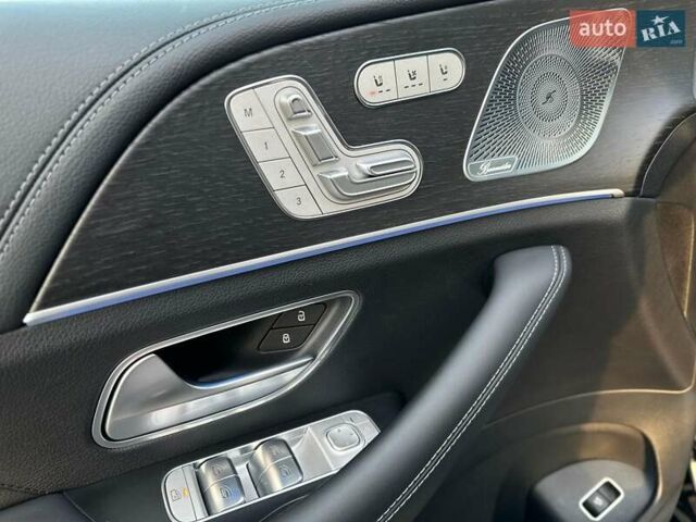 Черный Мерседес ГЛЕ-Класс, объемом двигателя 2.99 л и пробегом 75 тыс. км за 98888 $, фото 77 на Automoto.ua