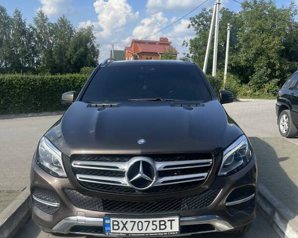 Мерседес ГЛЕ-Класс 2015 в Хмельницком на Automoto.ua Коричневый Мерседес ГЛЕ-Класс, объемом двигателя 2.2 л и пробегом 250 тыс. км за 31000 $, фото 8 на Automoto.ua