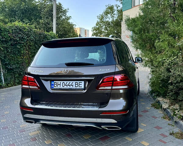 Коричневый Мерседес ГЛЕ-Класс, объемом двигателя 2.14 л и пробегом 150 тыс. км за 28000 $, фото 2 на Automoto.ua