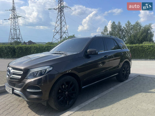 Мерседес ГЛЕ-Класс 2015 в Хмельницком на Automoto.ua Коричневый Мерседес ГЛЕ-Класс, объемом двигателя 2.2 л и пробегом 250 тыс. км за 31000 $, фото 2 на Automoto.ua